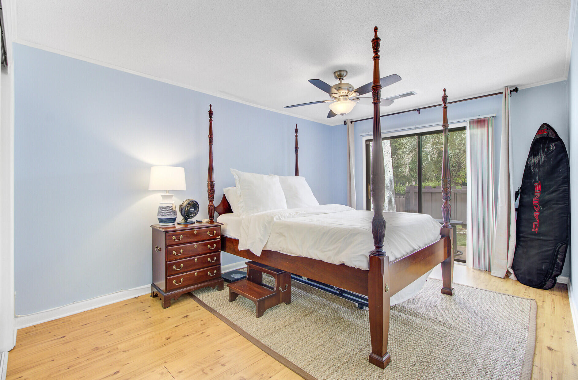 207 Ventura Place