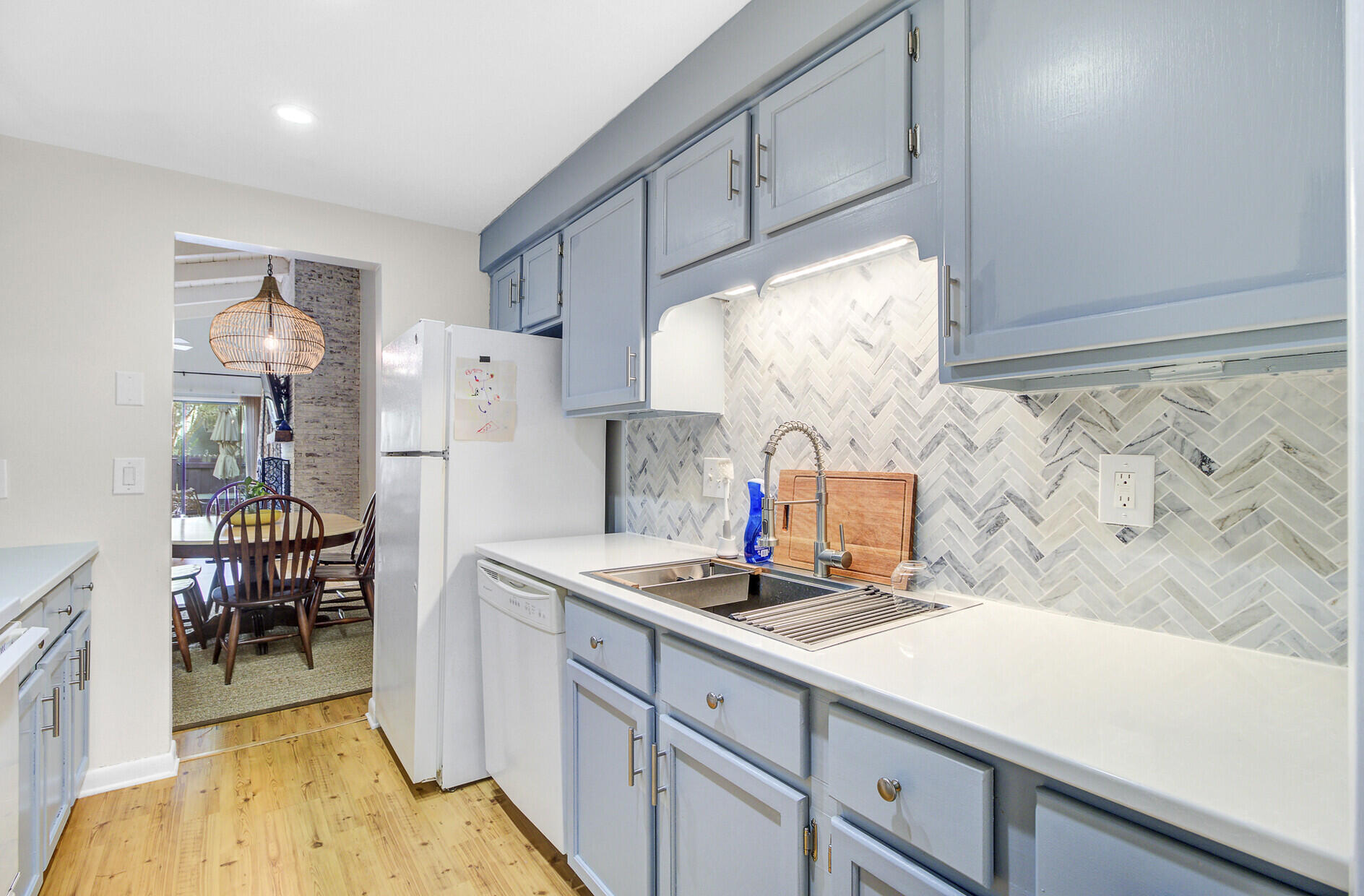 207 Ventura Place