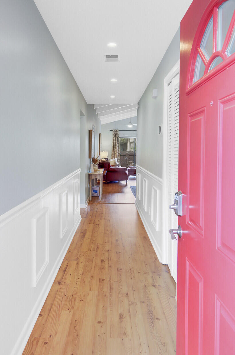 207 Ventura Place