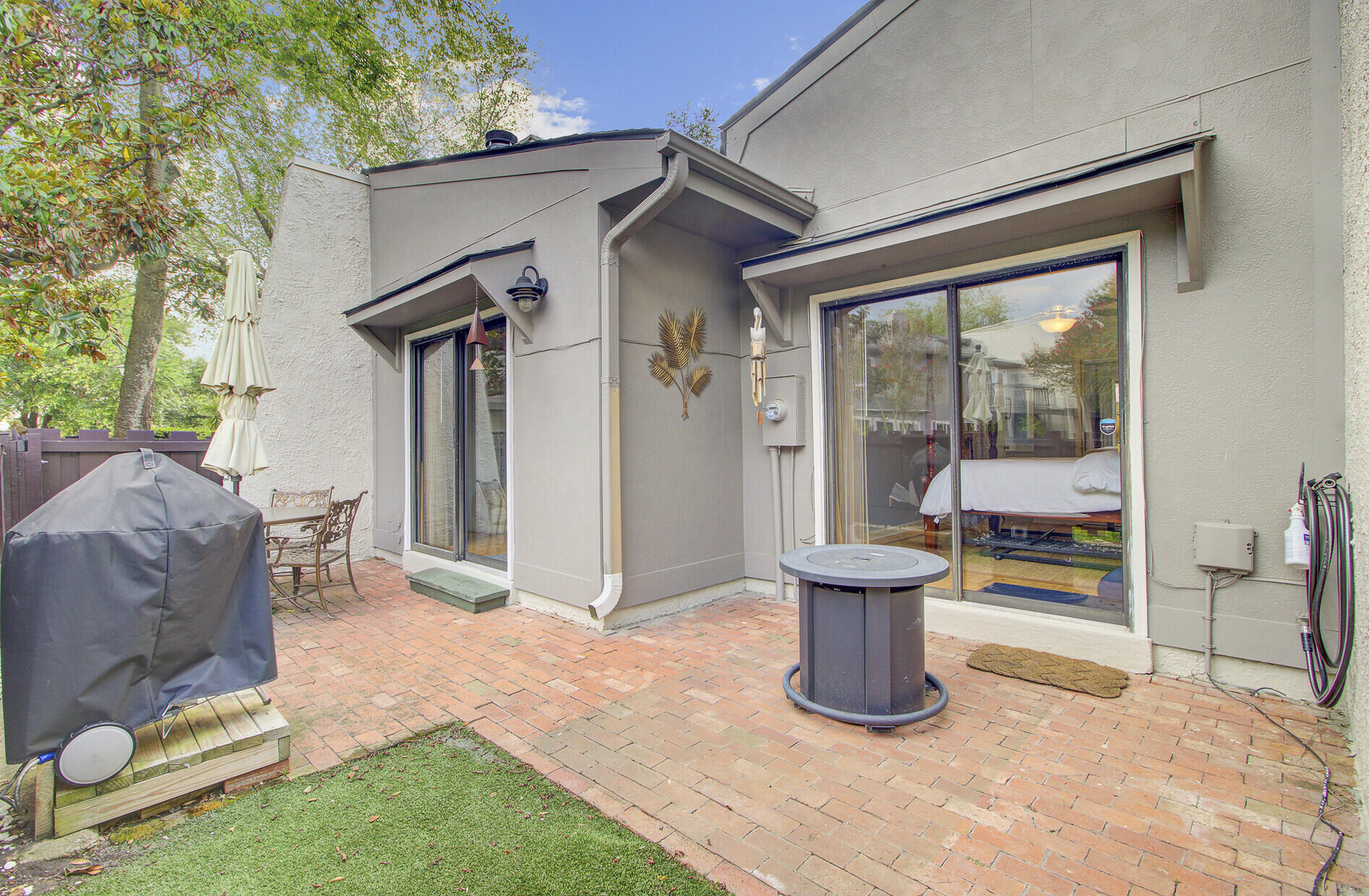 207 Ventura Place