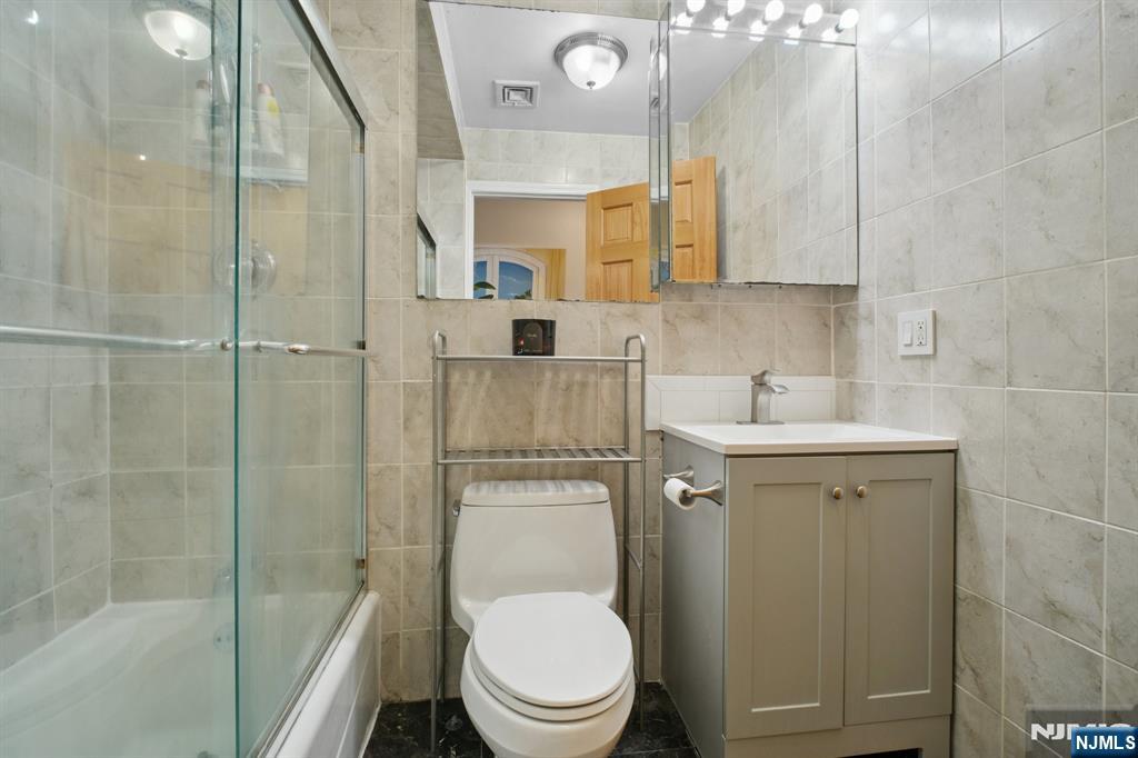 311 Palisade Avenue 302