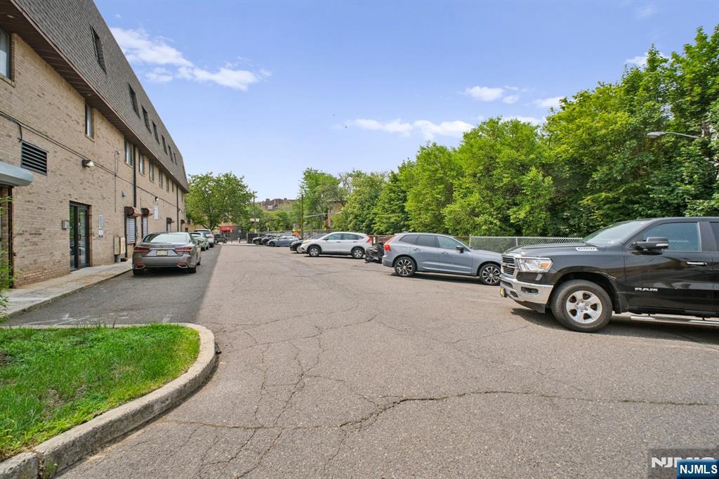 311 Palisade Avenue 302