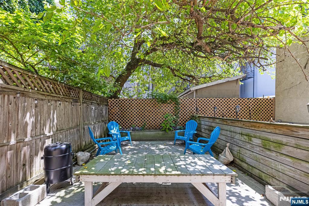 221 Clinton Street 1L