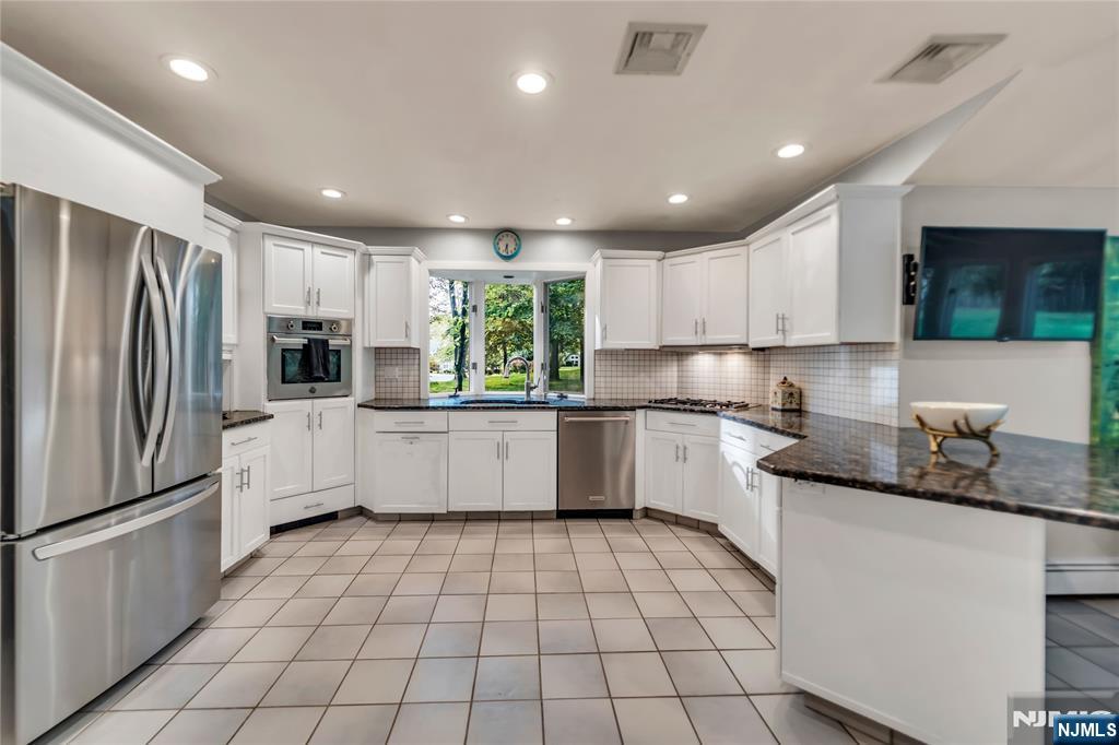 84 Briarwood Avenue