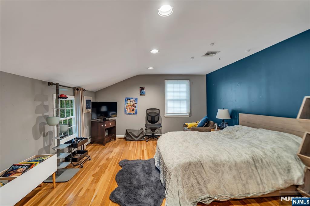 84 Briarwood Avenue
