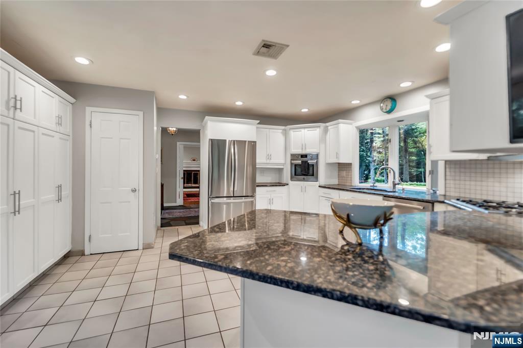 84 Briarwood Avenue