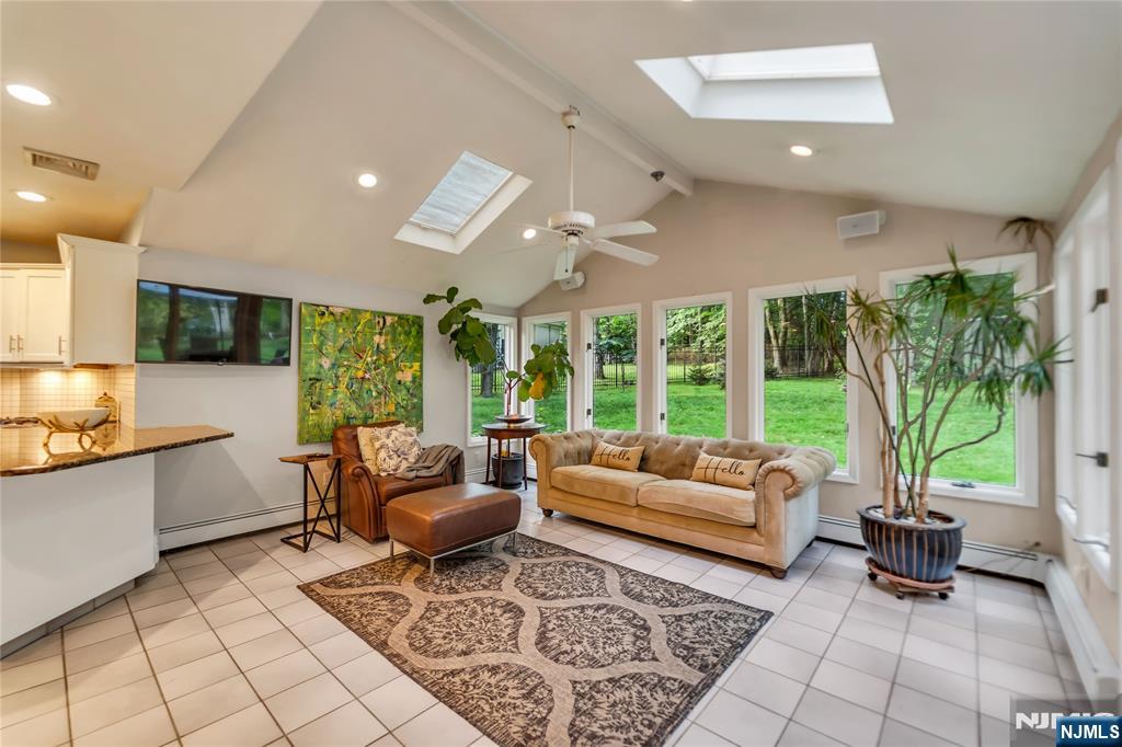 84 Briarwood Avenue