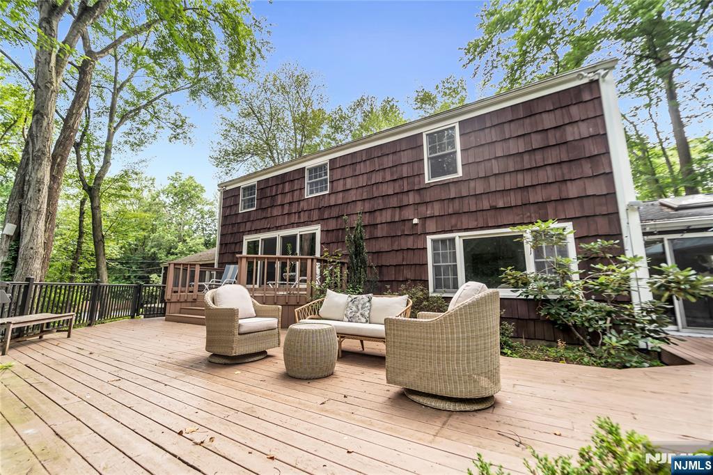 84 Briarwood Avenue