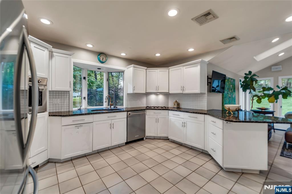 84 Briarwood Avenue