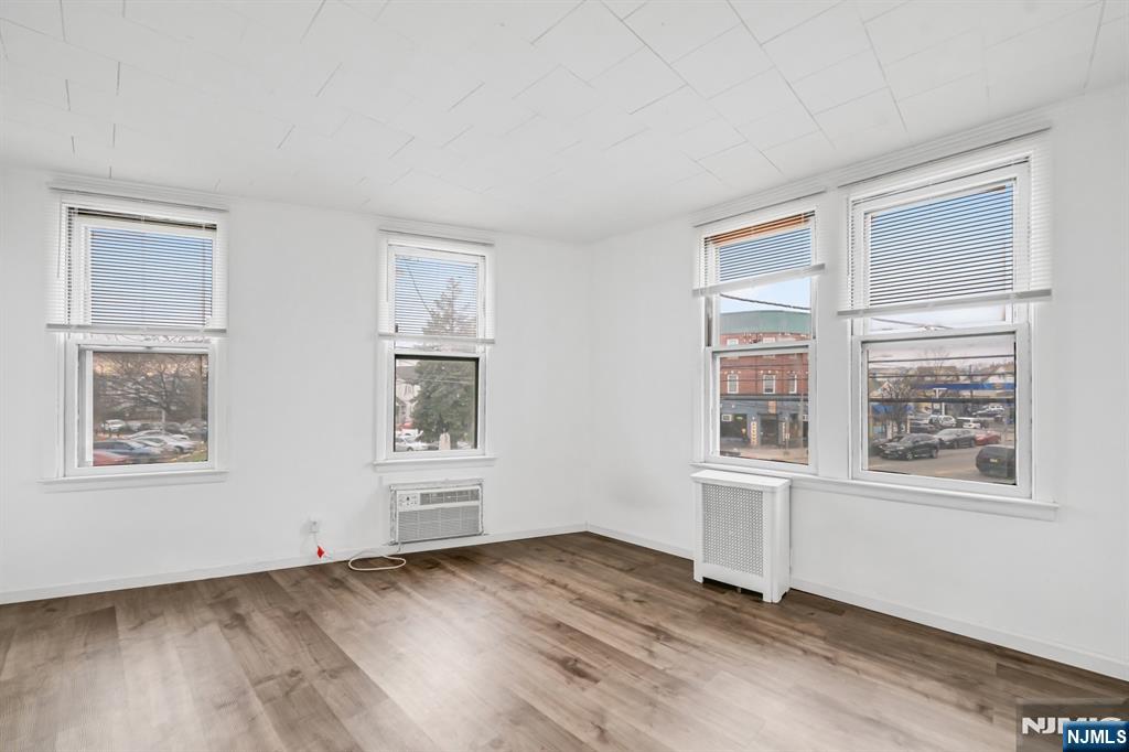 41 Avenue 29