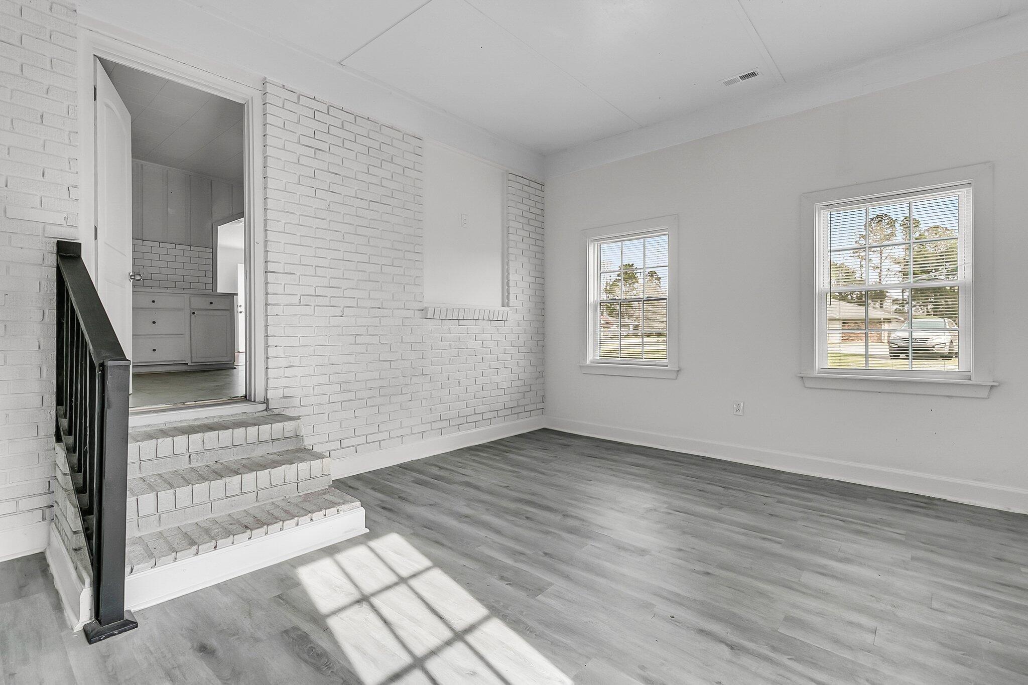 105 Gourdin Street