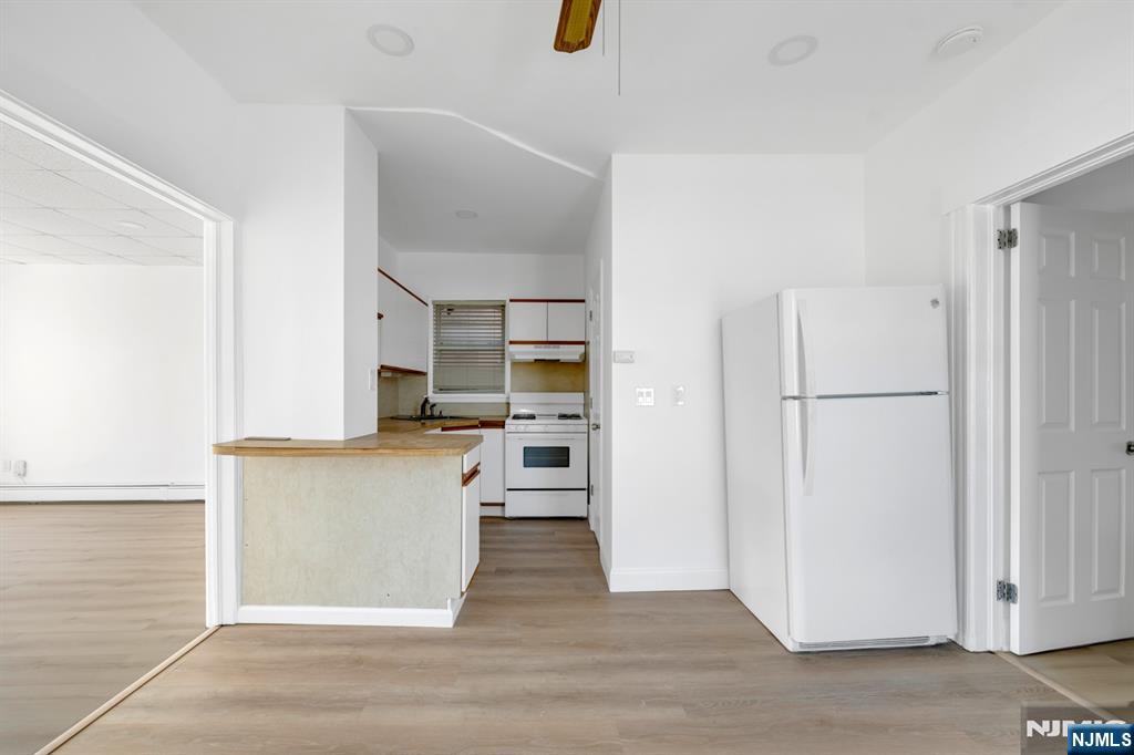93 Division Avenue 3
