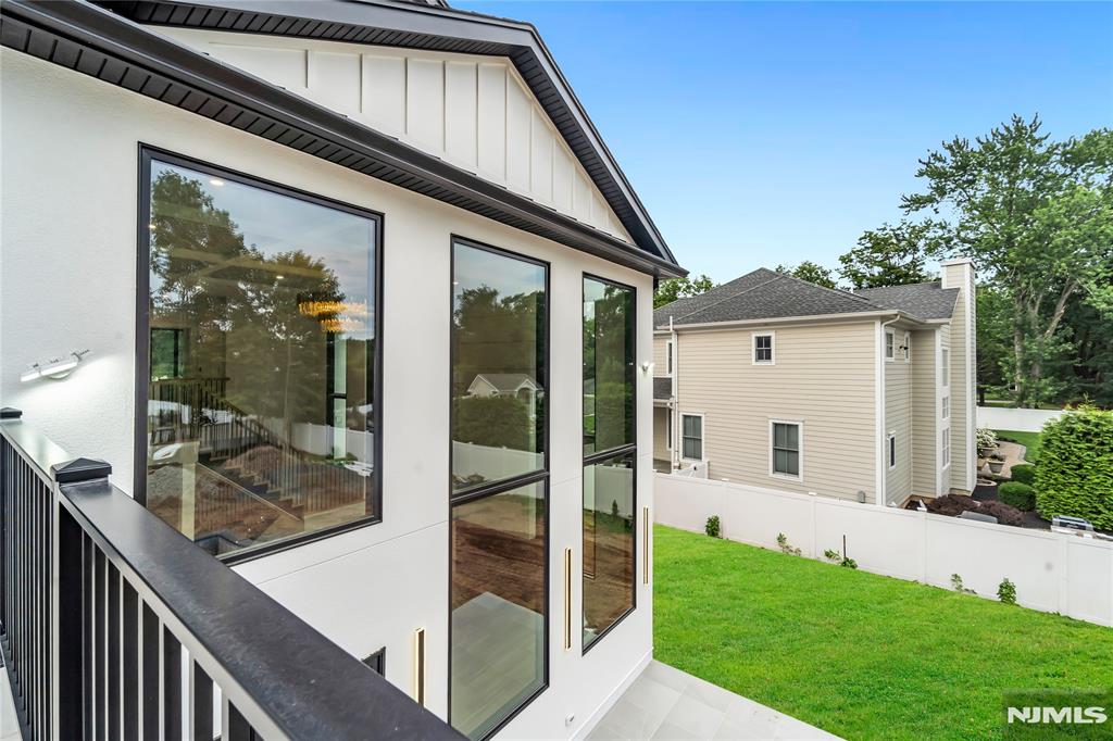 143 Fernwood Drive