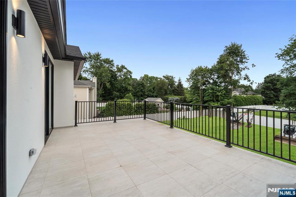 143 Fernwood Drive