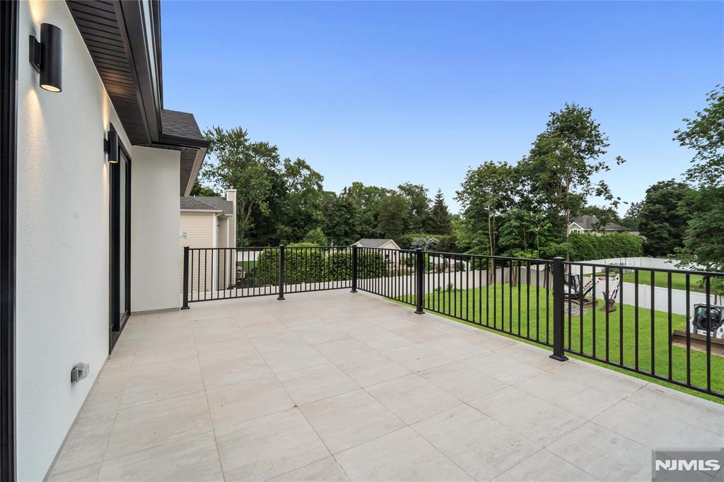 143 Fernwood Drive