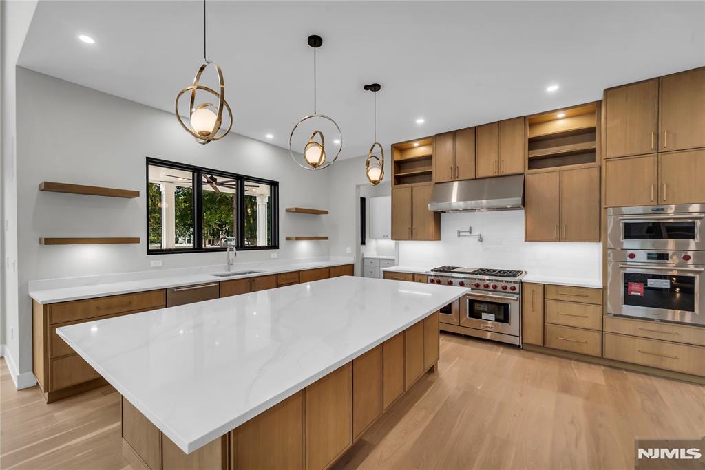143 Fernwood Drive