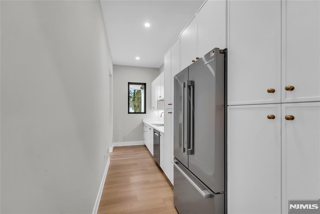 143 Fernwood Drive