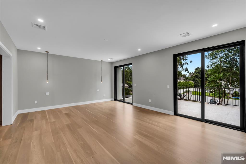 143 Fernwood Drive