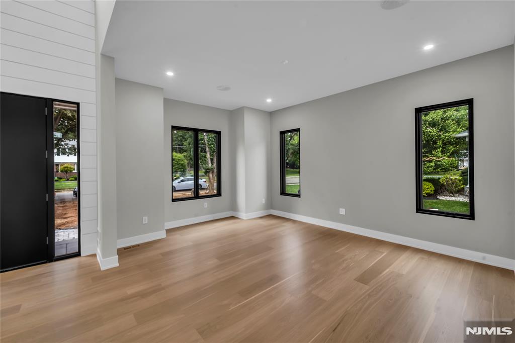 143 Fernwood Drive