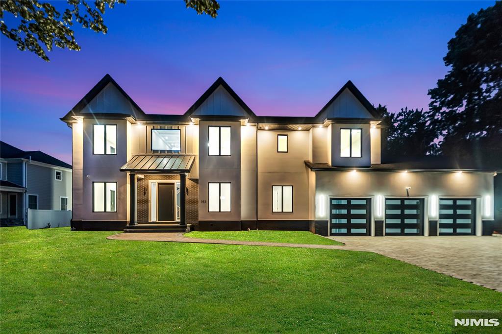 143 Fernwood Drive