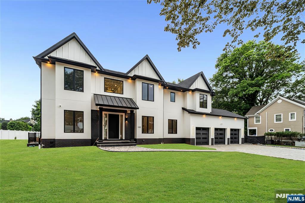 143 Fernwood Drive