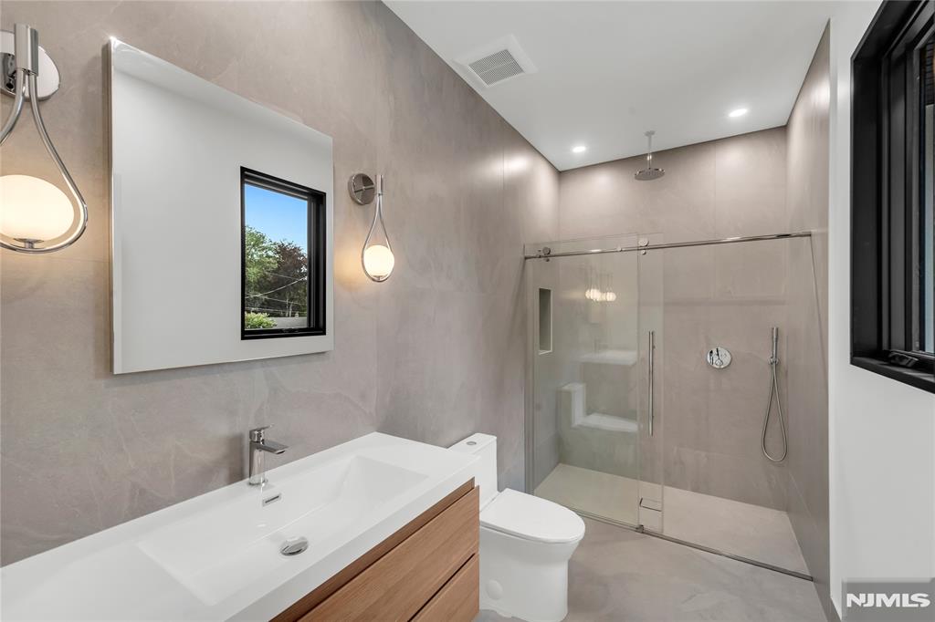 143 Fernwood Drive