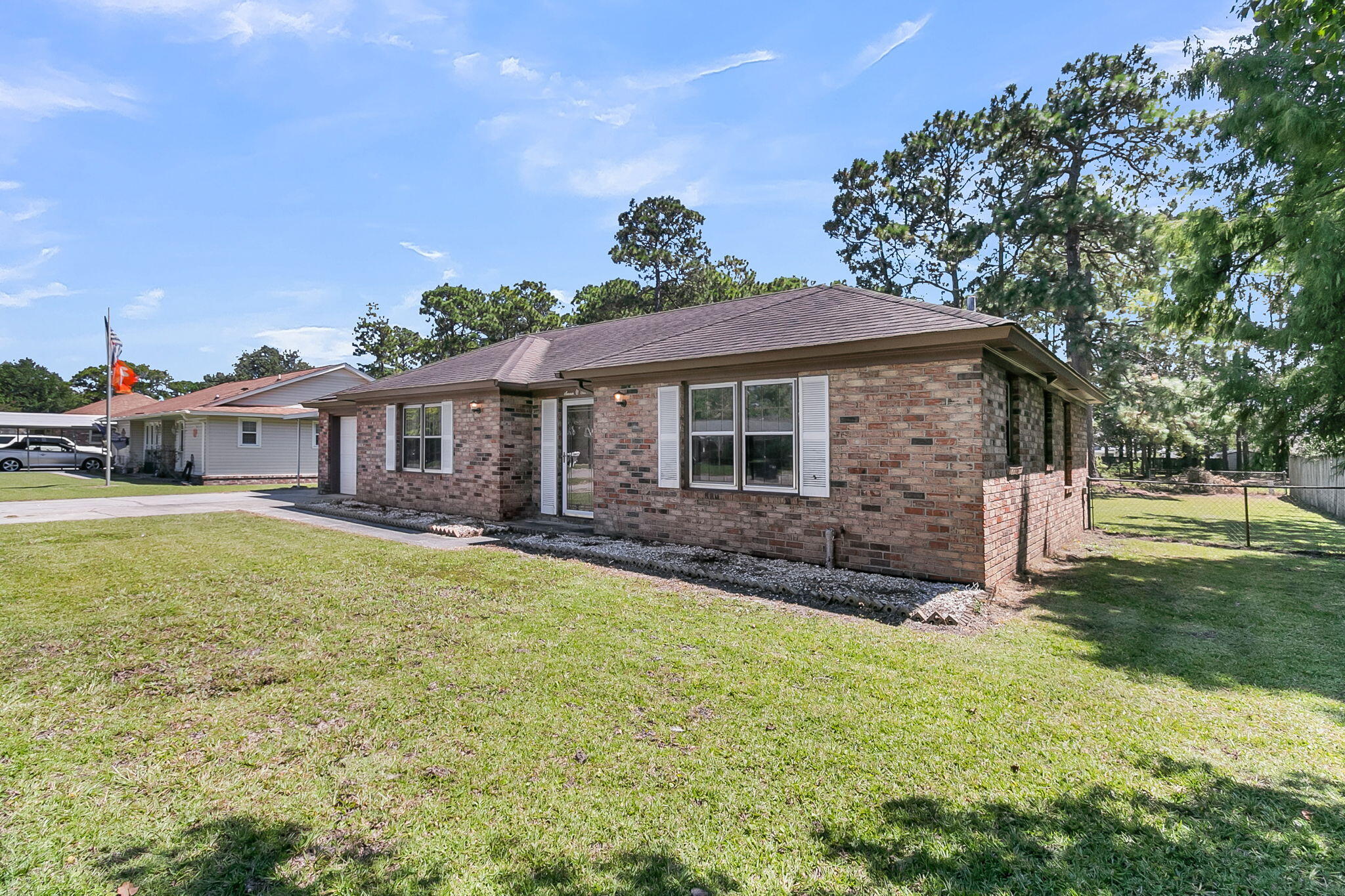 707 Longstreet Street