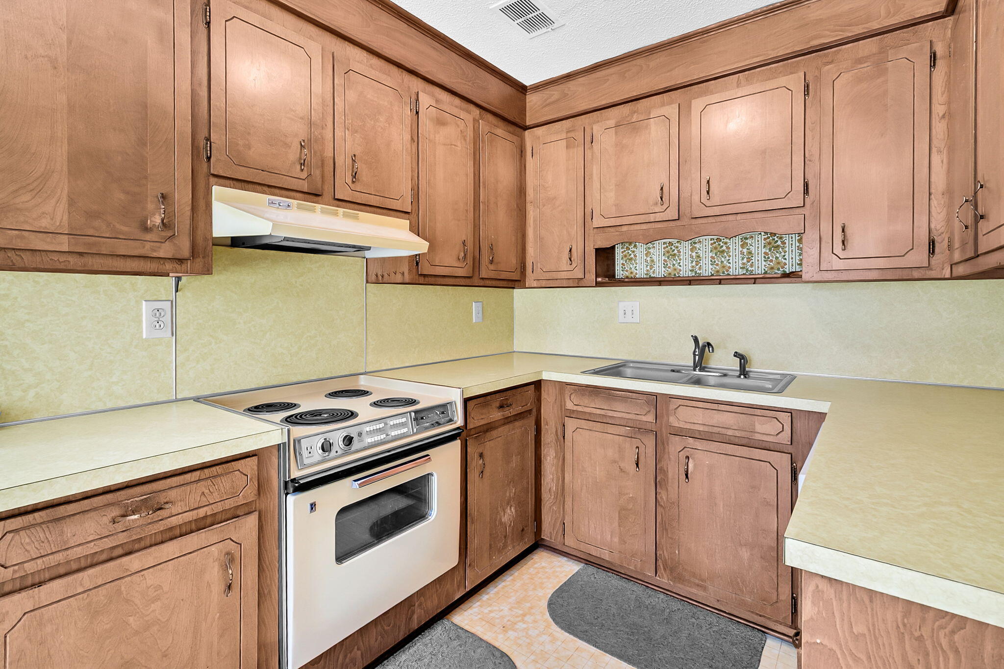 707 Longstreet Street