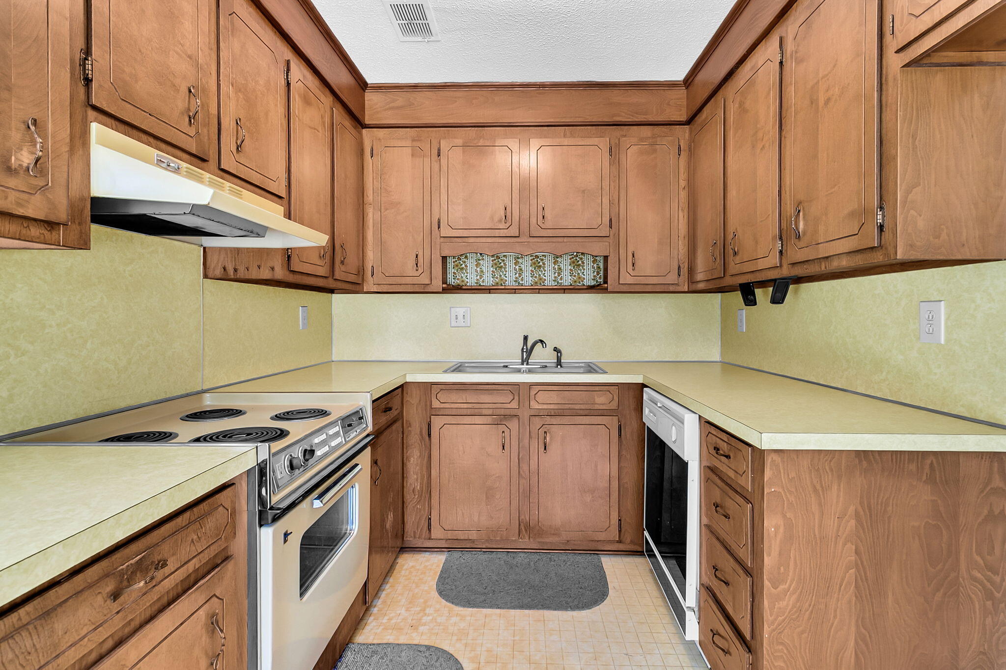 707 Longstreet Street