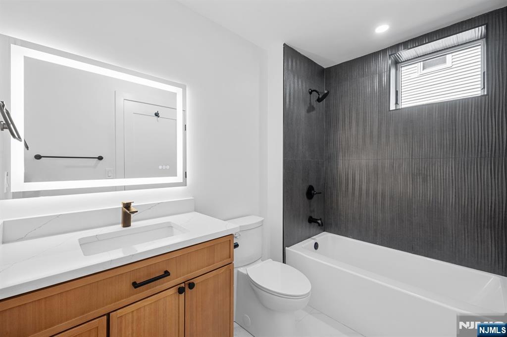 853 Pleasantview Terrace 1
