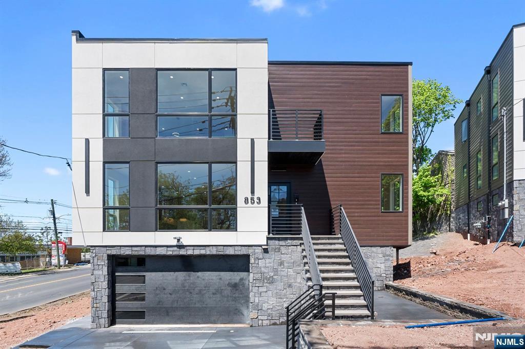 853 Pleasantview Terrace 2