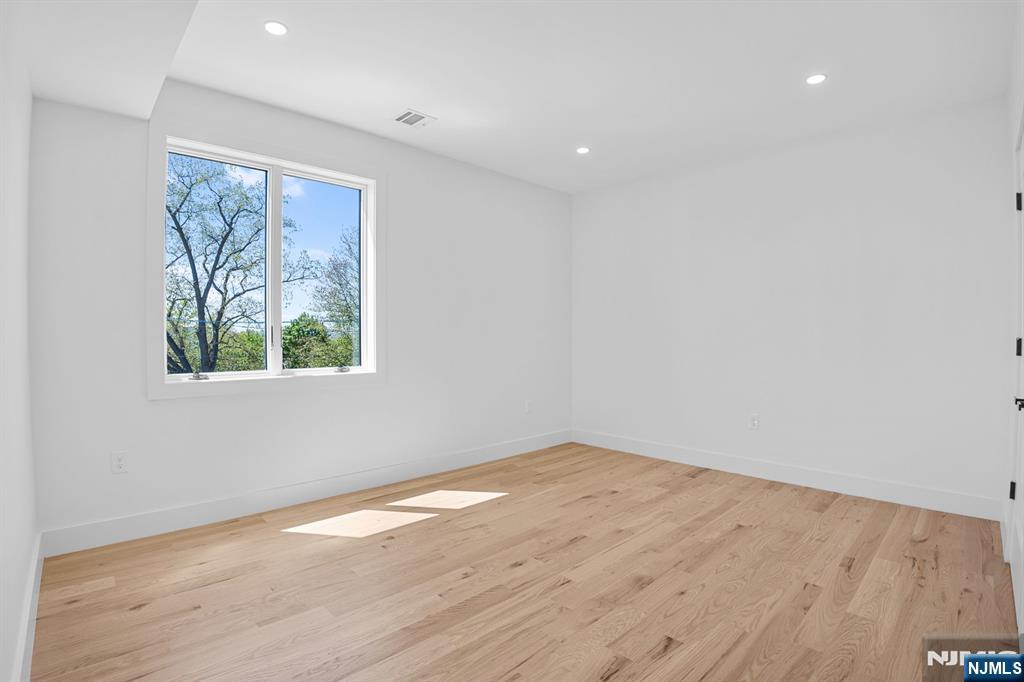 853 Pleasantview Terrace 2