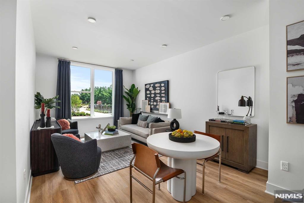 18 Park Avenue 1234