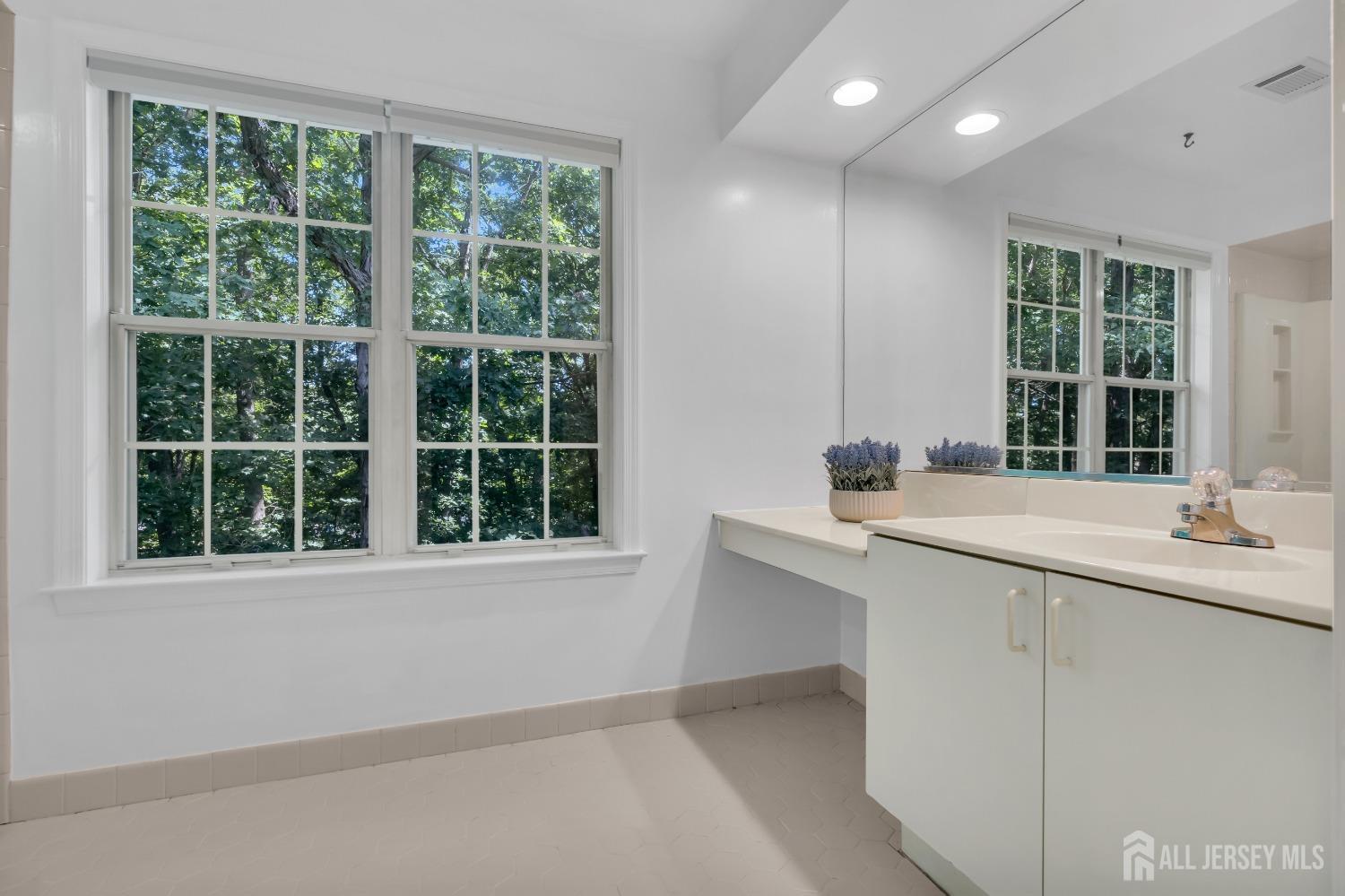 911 Meadow Court # 911