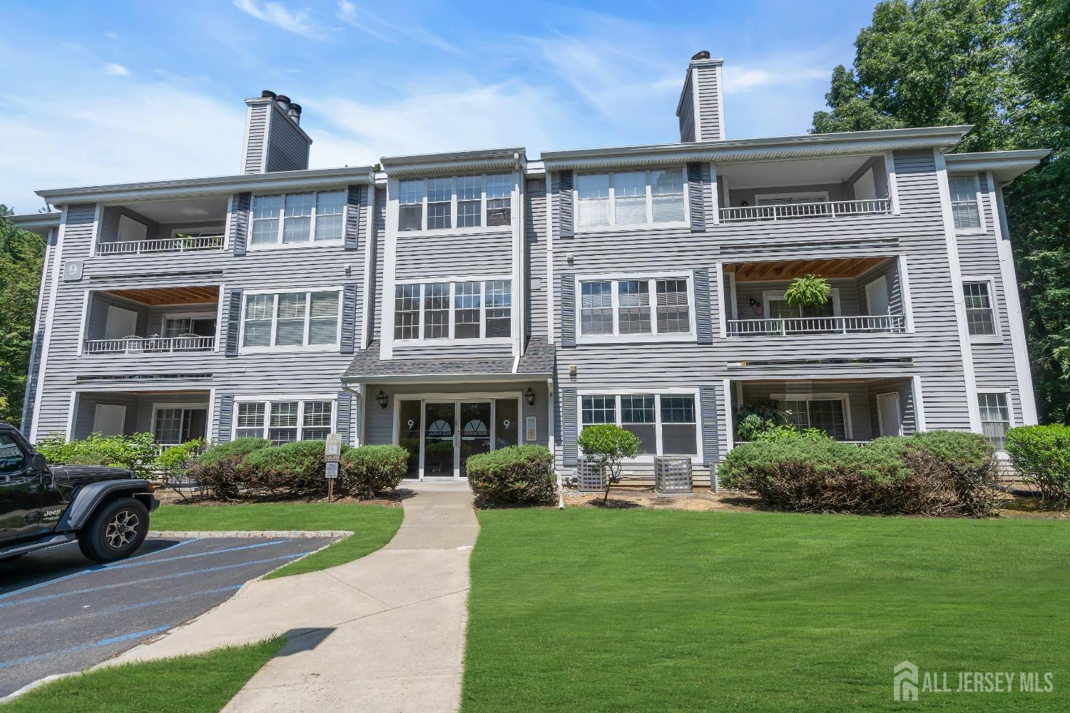 911 Meadow Court # 911