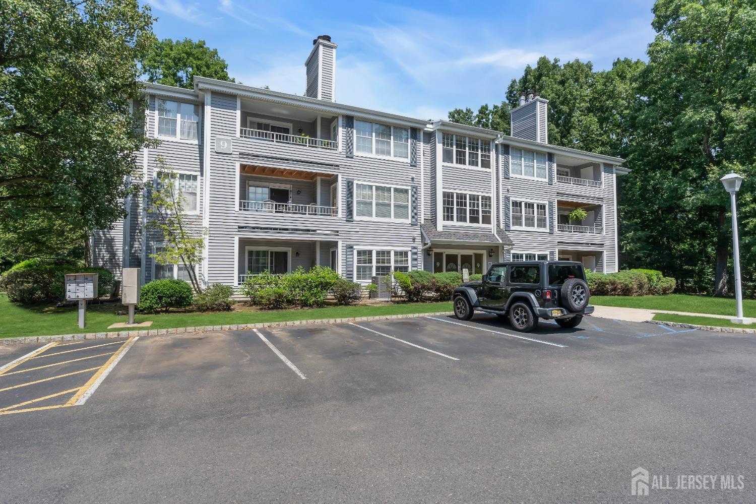 911 Meadow Court # 911