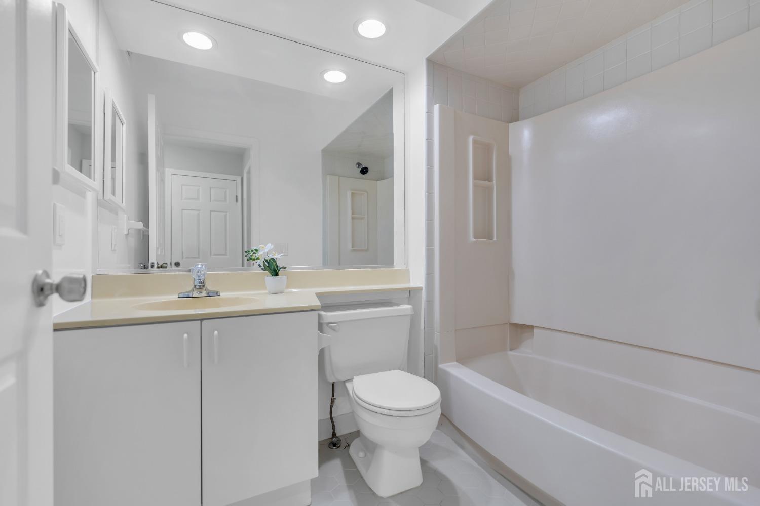 911 Meadow Court # 911