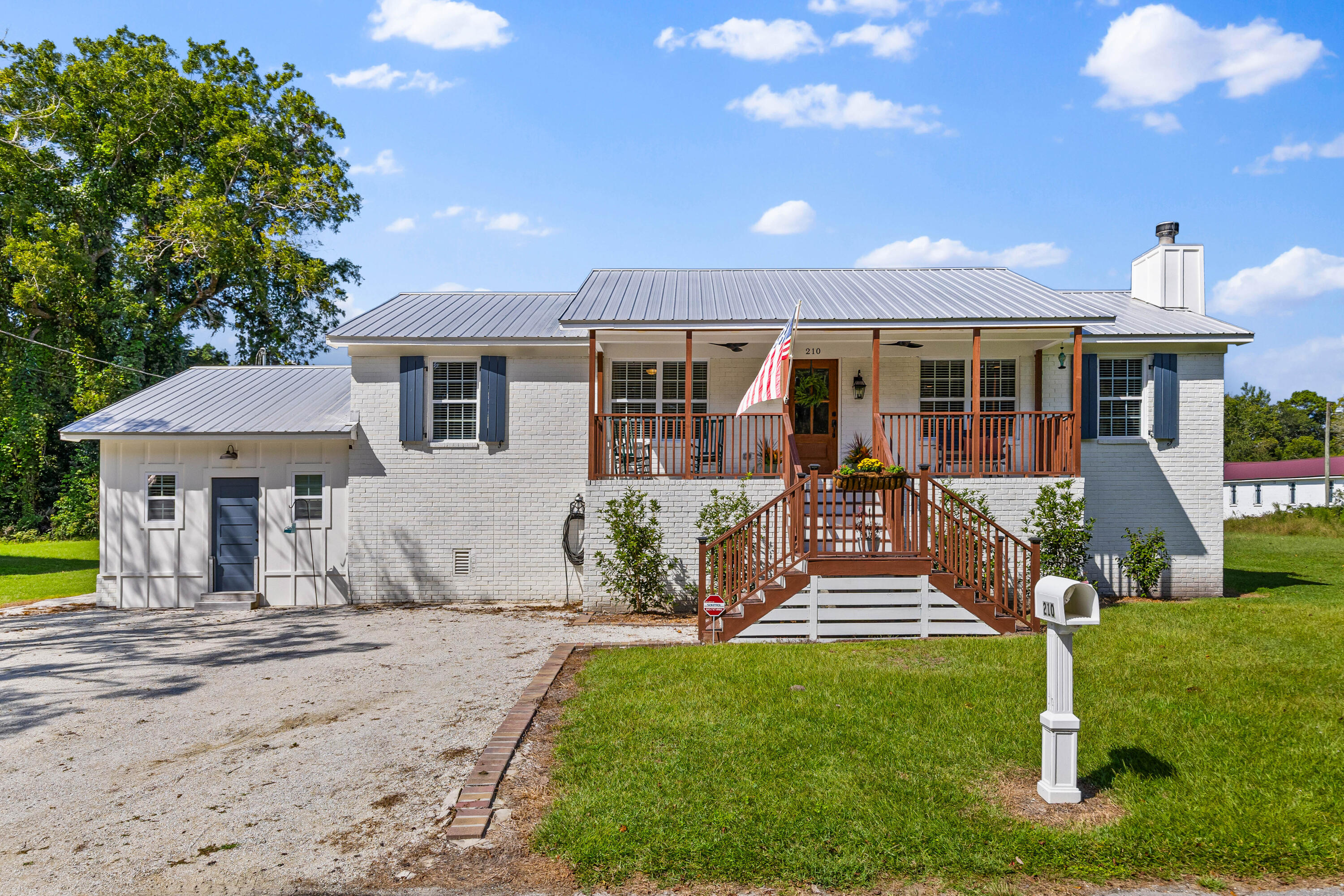 210 Cassena Street, McClellanville