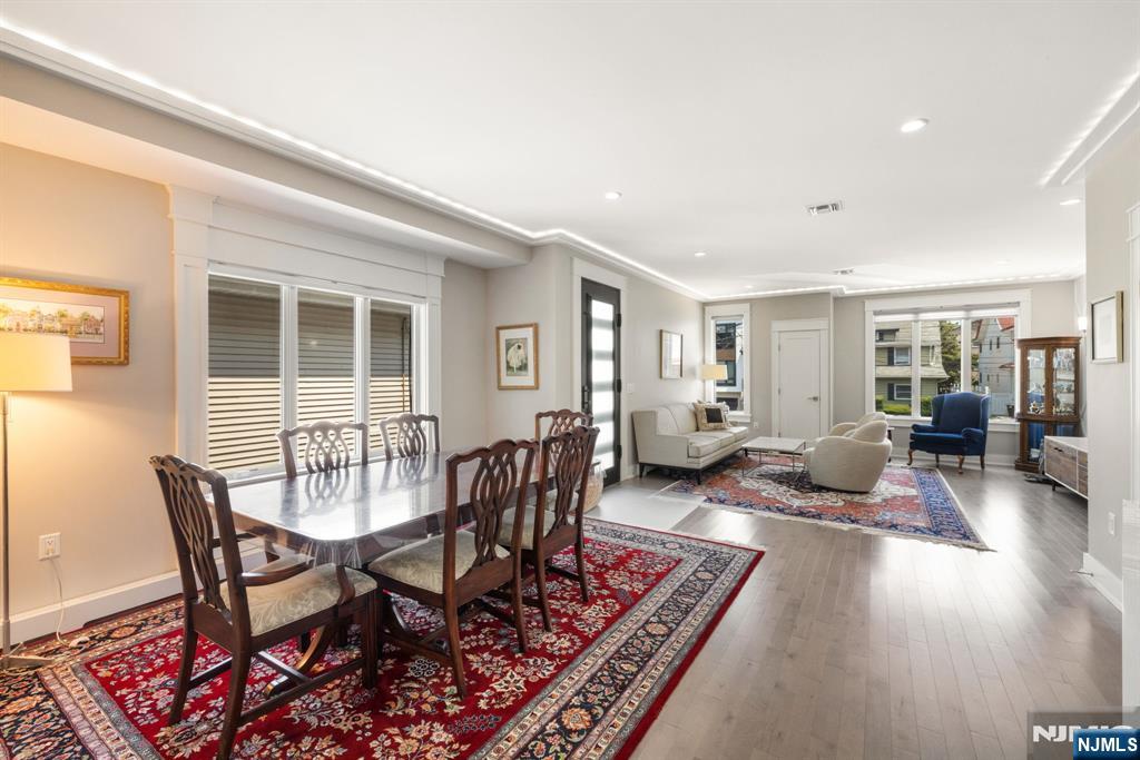 30 Henry Avenue B