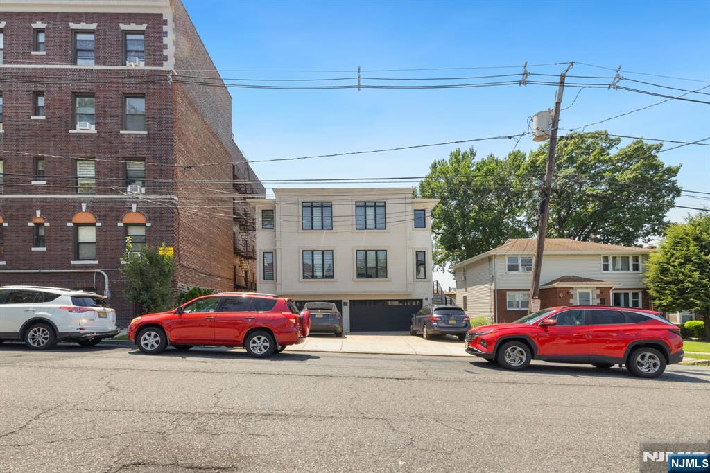 30 Henry Avenue B