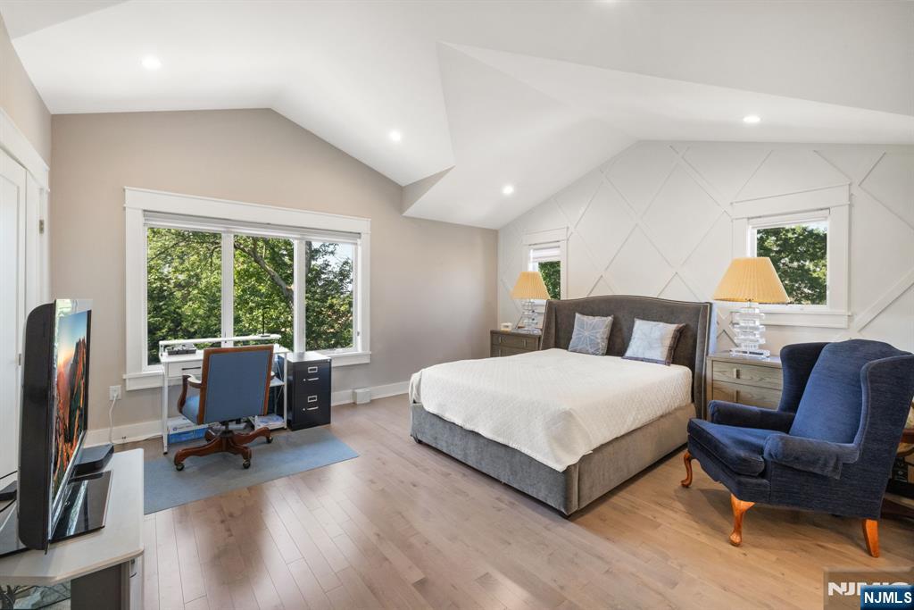 30 Henry Avenue B