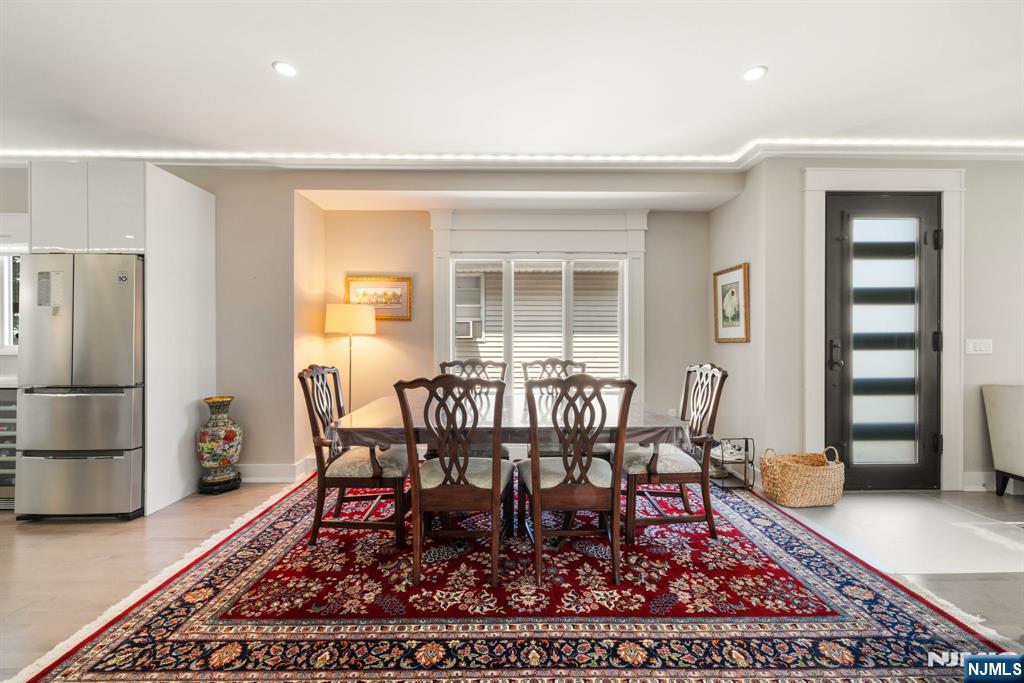 30 Henry Avenue B