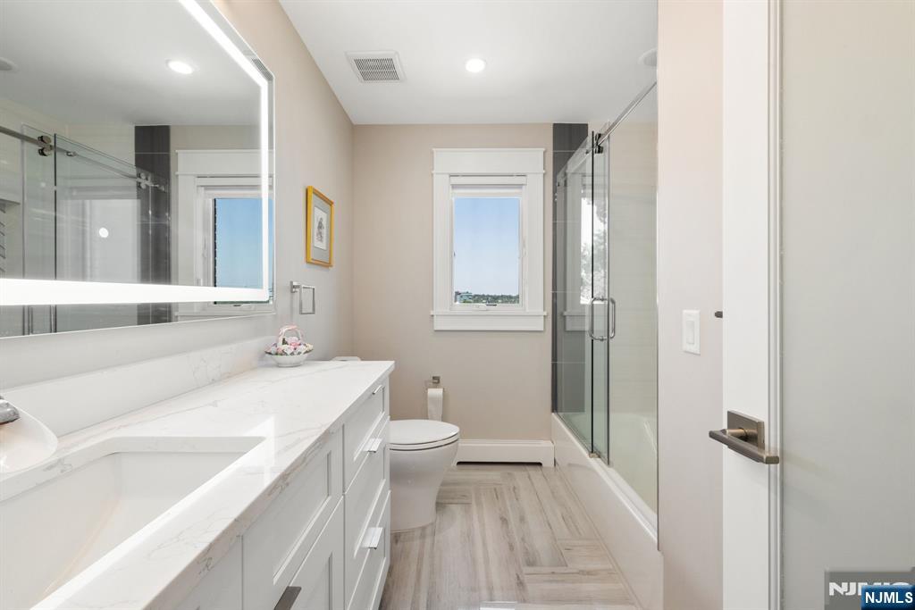 30 Henry Avenue B