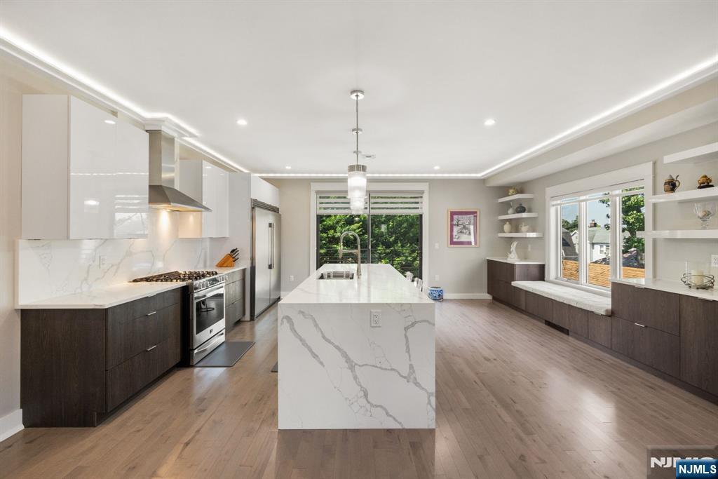 30 Henry Avenue B