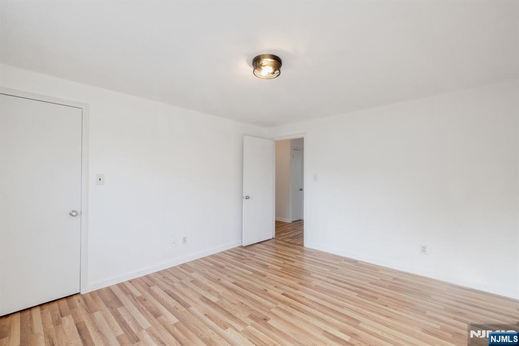 25B Hastings Avenue B