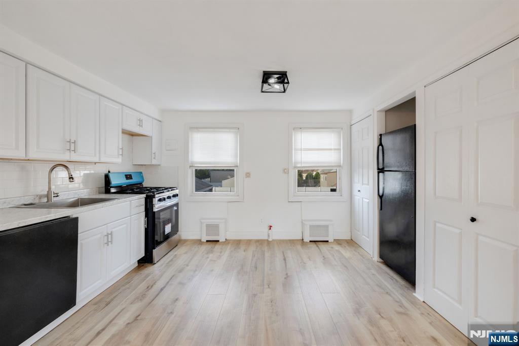 25B Hastings Avenue B