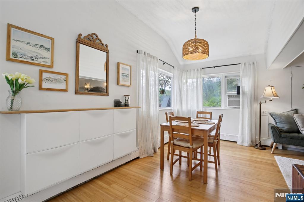 13 Rock Road