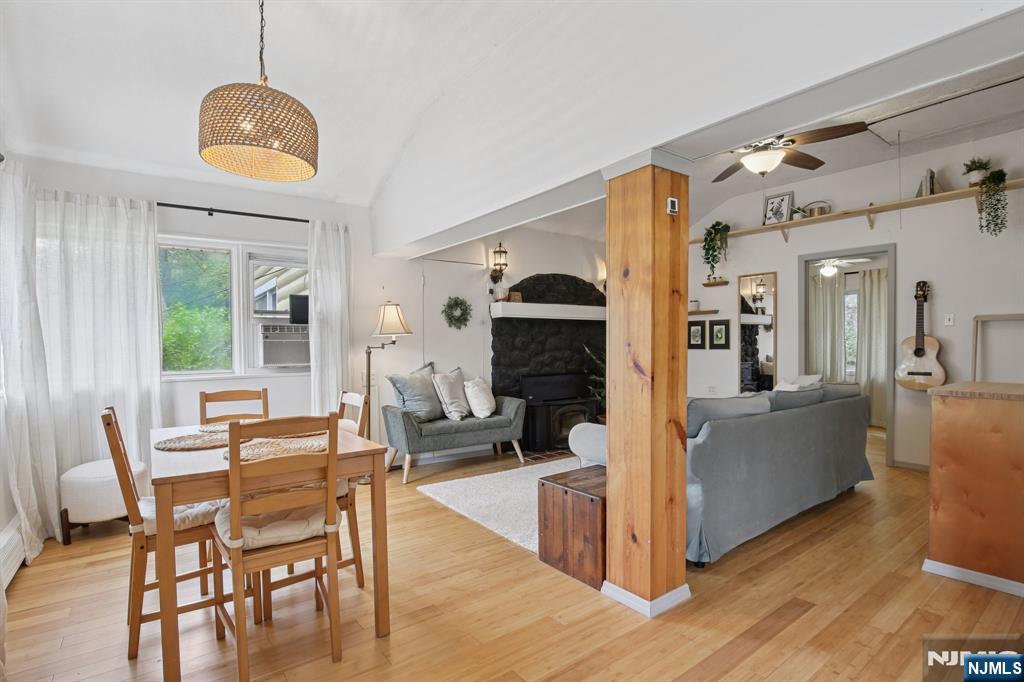 13 Rock Road