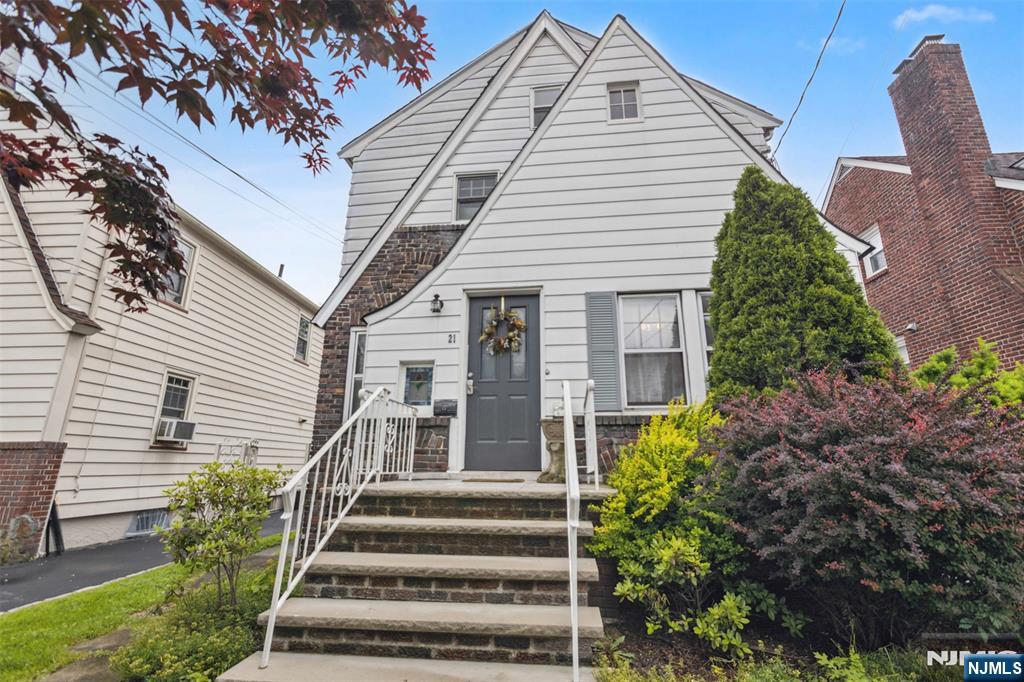 21 Berkeley Avenue