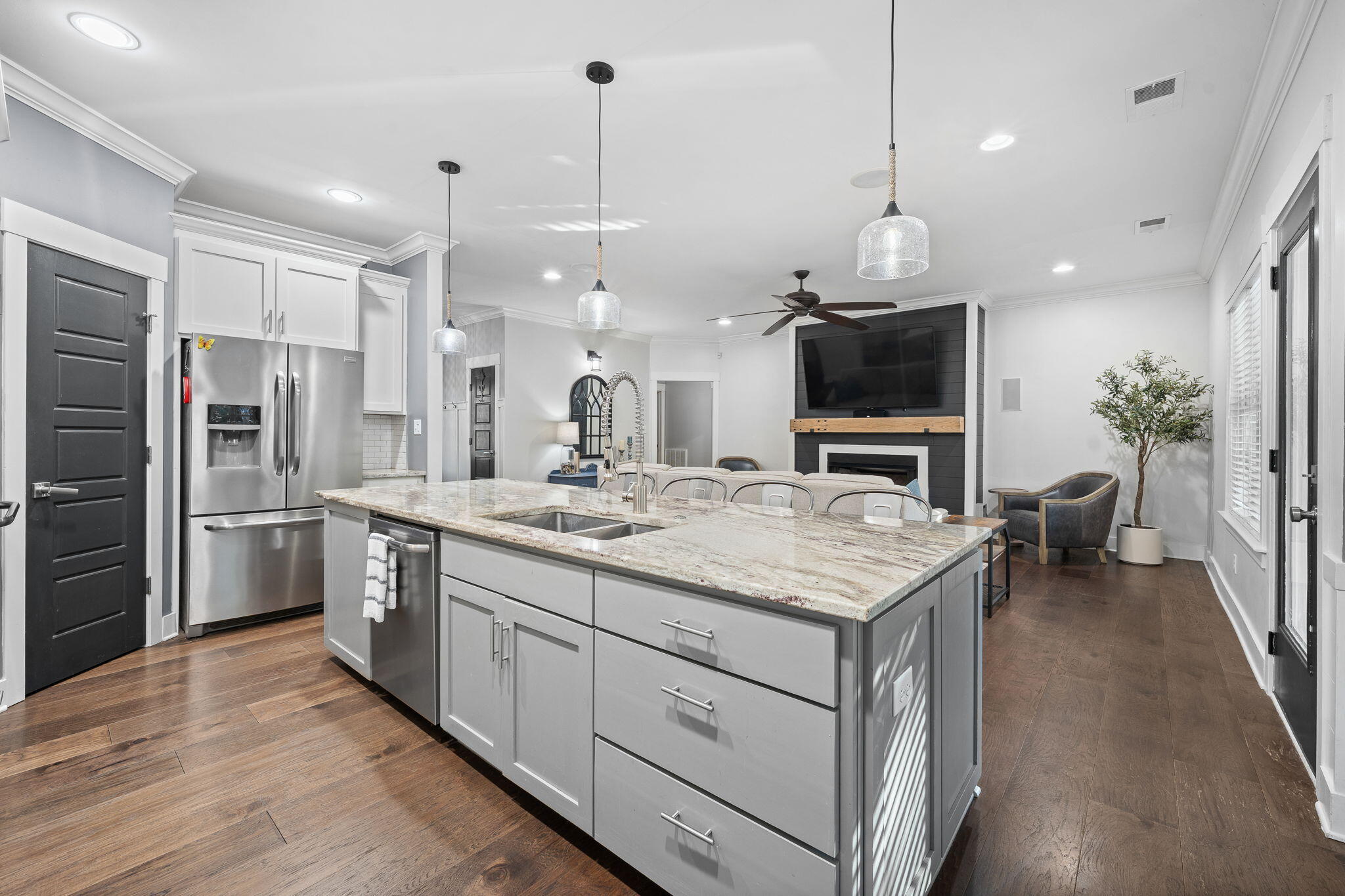 5323 Peerless Place Drive